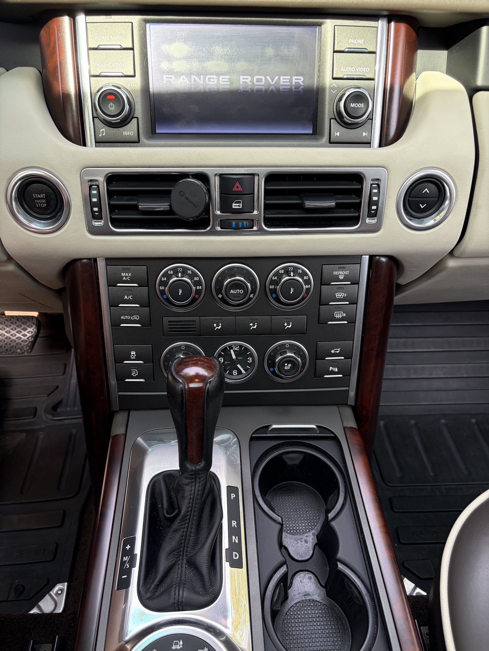 Used 2012 Land Rover Range Rover HSE LUX AWD/4WD image 18
