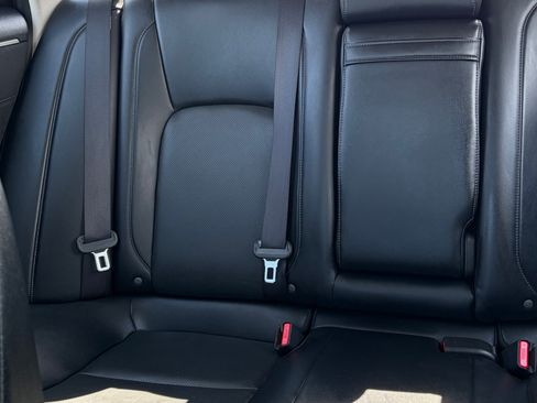 Used 2018 Honda Clarity Touring image 12