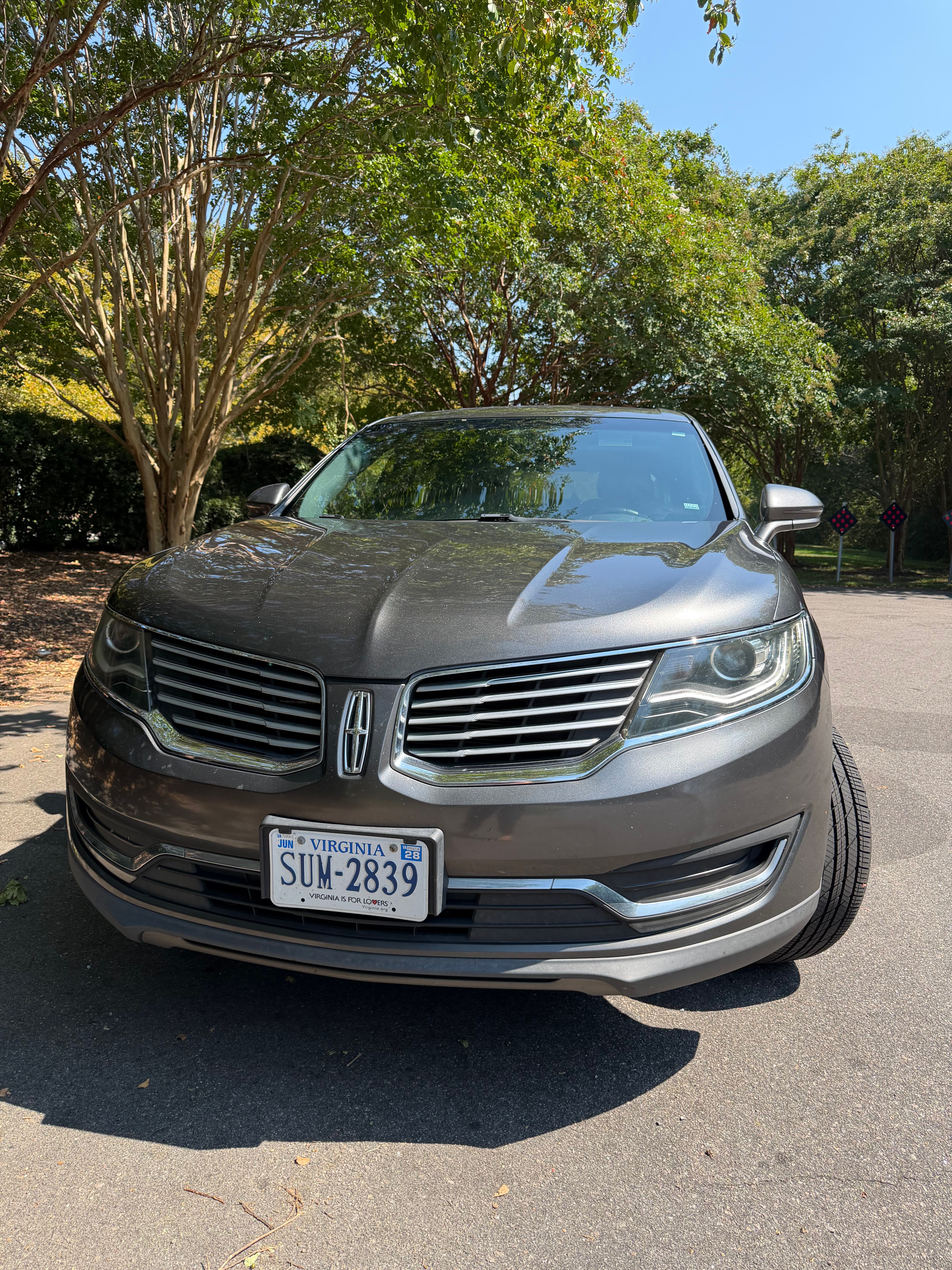 Used 2018 Lincoln MKX Select AWD/4WD image 2