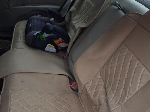 Used 2009 Buick Lucerne Super image 10