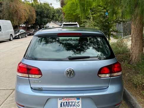 Used 2011 Volkswagen Golf Hatchback 4D image 4