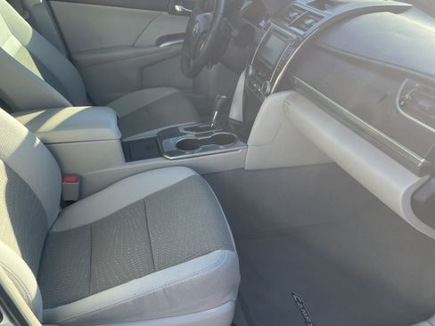 Used 2013 Toyota Camry XLE image 4