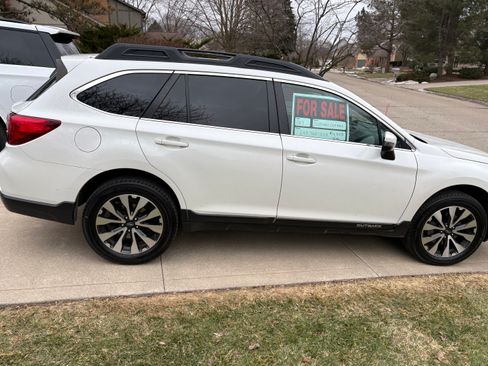 Used 2017 Subaru Outback 2.5i Limited image 1