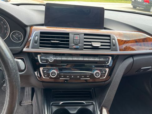 Used 2017 BMW 330i Sedan RWD image 9