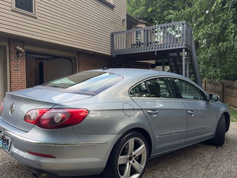 Used 2009 Volkswagen CC VR6 AWD/4WD image 2
