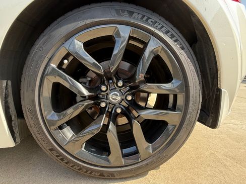 Used 2016 Nissan 370Z Touring image 26