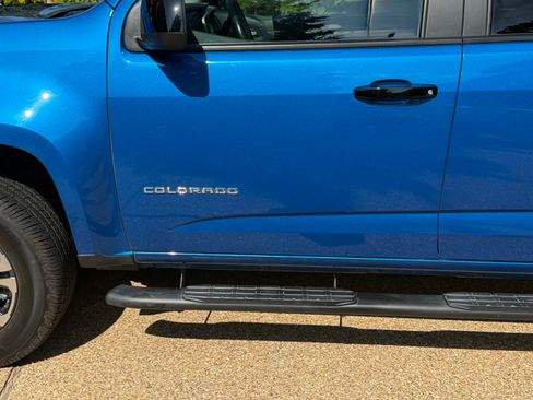 Used 2022 Chevrolet Colorado Z71 w/ Safety Package AWD/4WD image 13