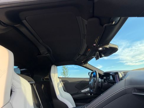 Used 2024 Chevrolet Corvette Z06 RWD image 25