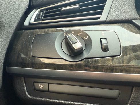 Used 2014 BMW 740Li image 12