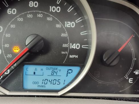 Used 2013 Toyota RAV4 XLE image 2