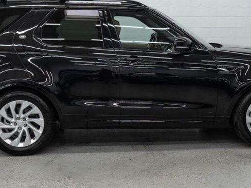 Used 2023 Land Rover Discovery S R-Dynamic image 1