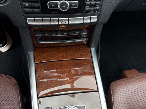 Used 2014 Mercedes-Benz E 350 Sedan image 11