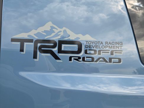 Used 2014 Toyota FJ Cruiser 4WD image 12