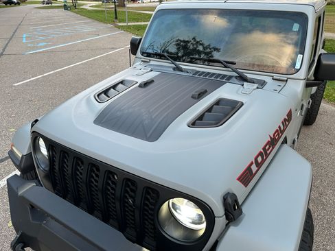 Used 2021 Jeep Gladiator Overland w/ Popular Equipment Package image 16