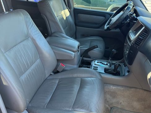 Used 2007 Toyota Land Cruiser image 18