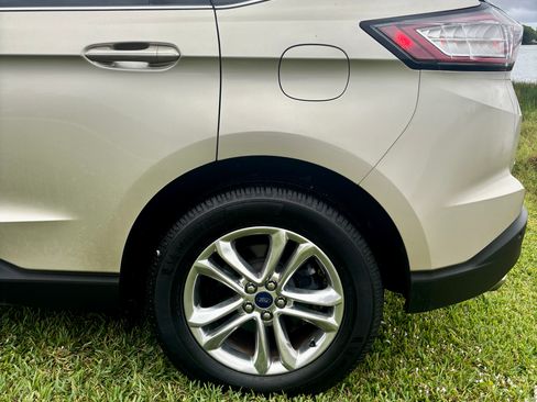 Used 2017 Ford Edge SEL w/ Equipment Group 201A image 8