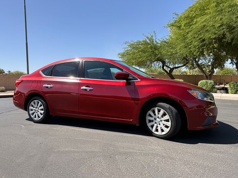 Used 2017 Nissan Sentra SV FWD image 1