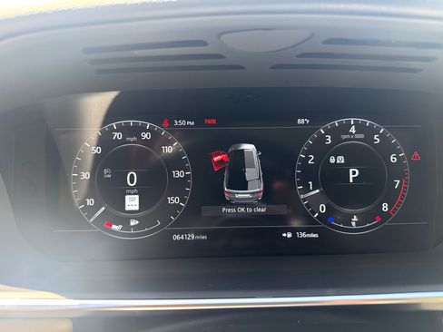 Used 2018 Land Rover Range Rover Sport HSE AWD/4WD image 13