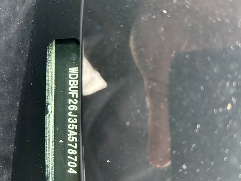 Used 2005 Mercedes-Benz E 320 CDI Sedan image 16