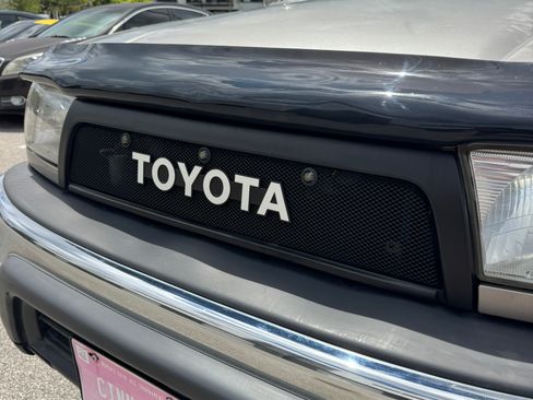 Used 2001 Toyota 4Runner SR5 AWD/4WD image 9