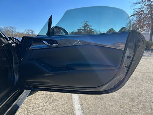 Used 2018 MAZDA MX-5 Miata Club w/ Brembo/BBS Recaro Package image 12