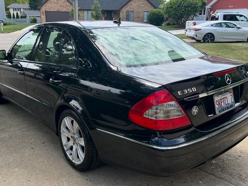 Used 2009 Mercedes-Benz E 350 4MATIC Sedan image 5
