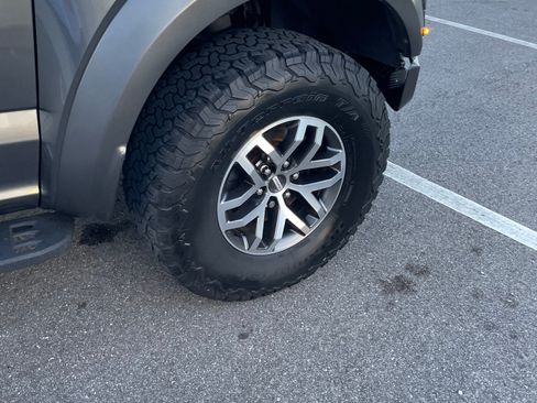 Used 2018 Ford F150 Raptor w/ Equipment Group 802A Luxury image 23