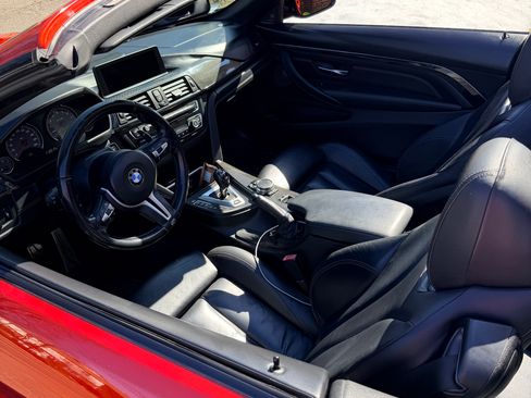 Used 2015 BMW M4 Convertible image 8