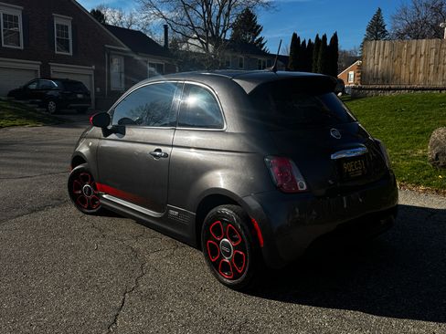 Used 2016 FIAT 500 e w/ Esport Package image 5