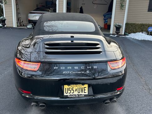 Used 2015 Porsche 911 Carrera S image 9
