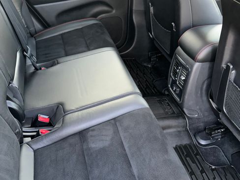 Used 2013 Jeep Grand Cherokee Trailhawk image 12