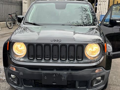 Used 2018 Jeep Renegade Altitude image 11