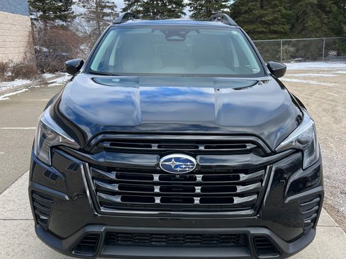 Used 2024 Subaru Ascent Onyx Edition Limited image 4