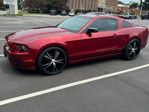 Used 2014 Ford Mustang Coupe w/ Equipment Group 102A RWD image 5