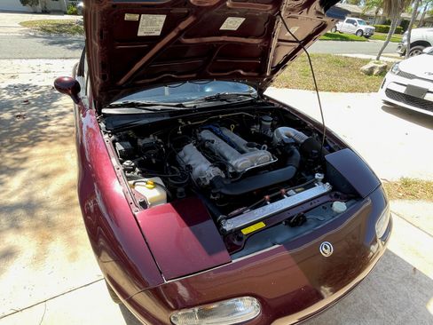 Used 1995 MAZDA MX-5 Miata M-Edition Convertible 2D image 4