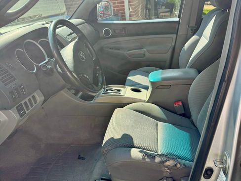 Used 2007 Toyota Tacoma PreRunner RWD image 6