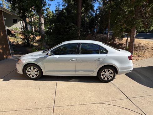 Used 2017 Volkswagen Jetta S FWD image 5