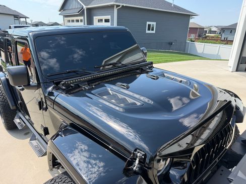 Used 2023 Jeep Wrangler Unlimited Rubicon w/ LED Lighting Group AWD/4WD image 6