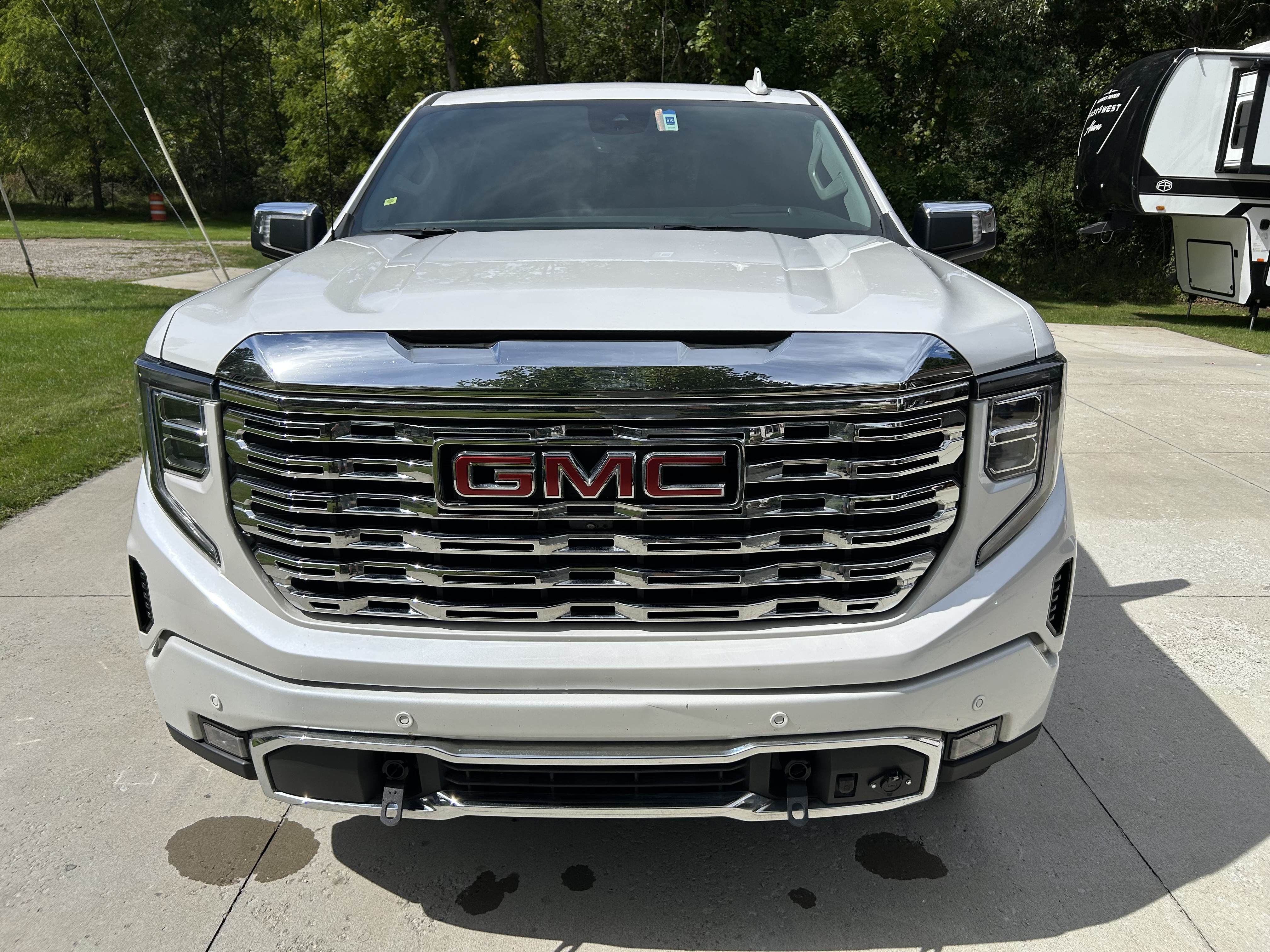 Used 2023 GMC Sierra 1500 Denali w/ Denali Reserve Package AWD/4WD image 5