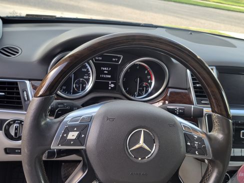 Used 2012 Mercedes-Benz ML 350 BlueTEC 4MATIC image 9