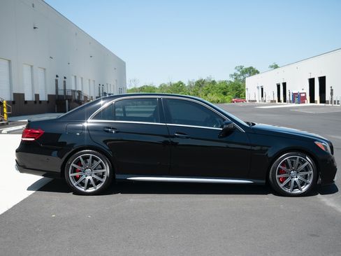Used 2015 Mercedes-Benz E 63 AMG S-Model image 4