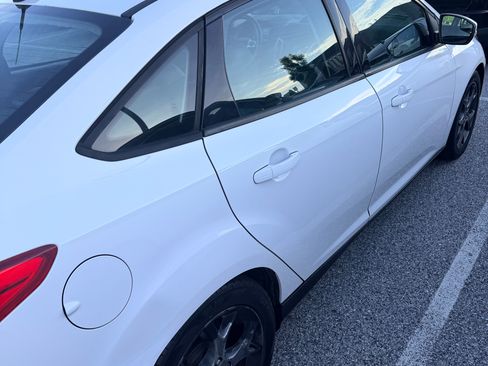 Used 2014 Ford Focus SE w/ Equipment Group 201A FWD image 13