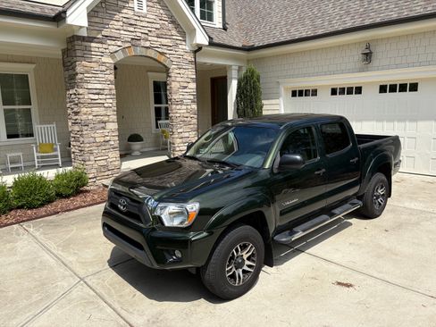 Used 2013 Toyota Tacoma 4x4 Double Cab w/ SR5 Pkg image 14