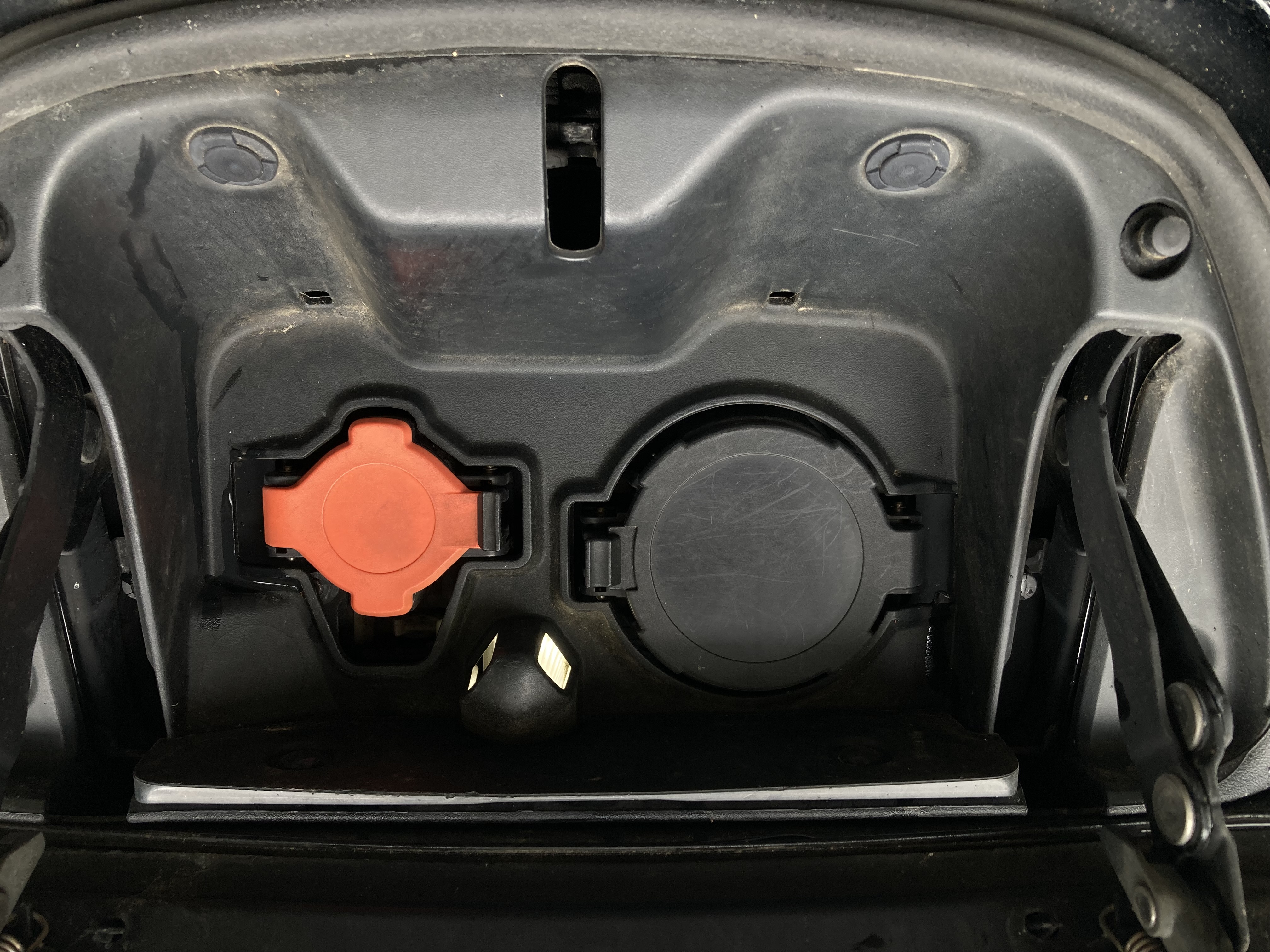 Used 2014 Nissan Leaf S w/ Charge Package FWD image 18