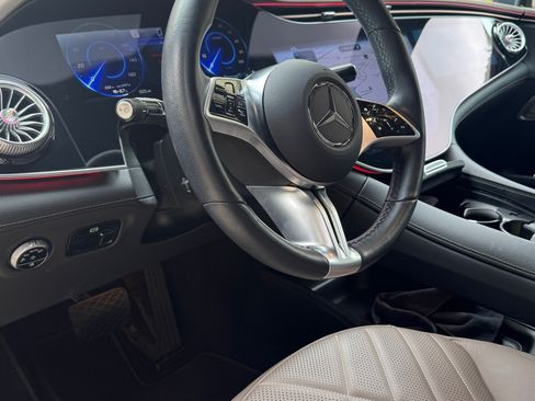 Used 2024 Mercedes-Benz EQE 500 4MATIC Sedan w/ Driver Assistance Package image 9