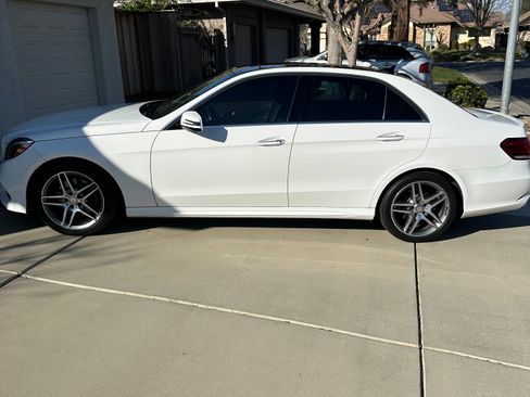 Used 2015 Mercedes-Benz E 400 Sedan image 1