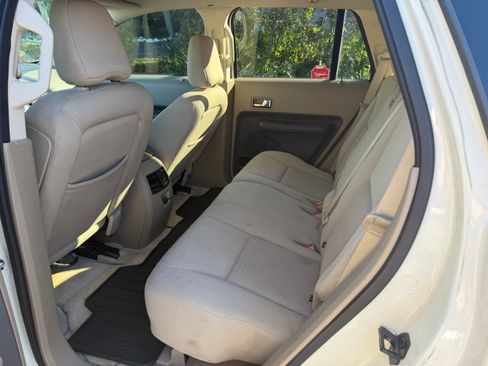 Used 2007 Ford Edge SE image 9