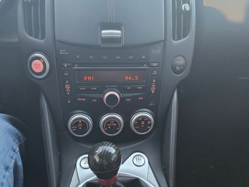 Used 2010 Nissan 370Z Touring w/ Sport Pkg image 6