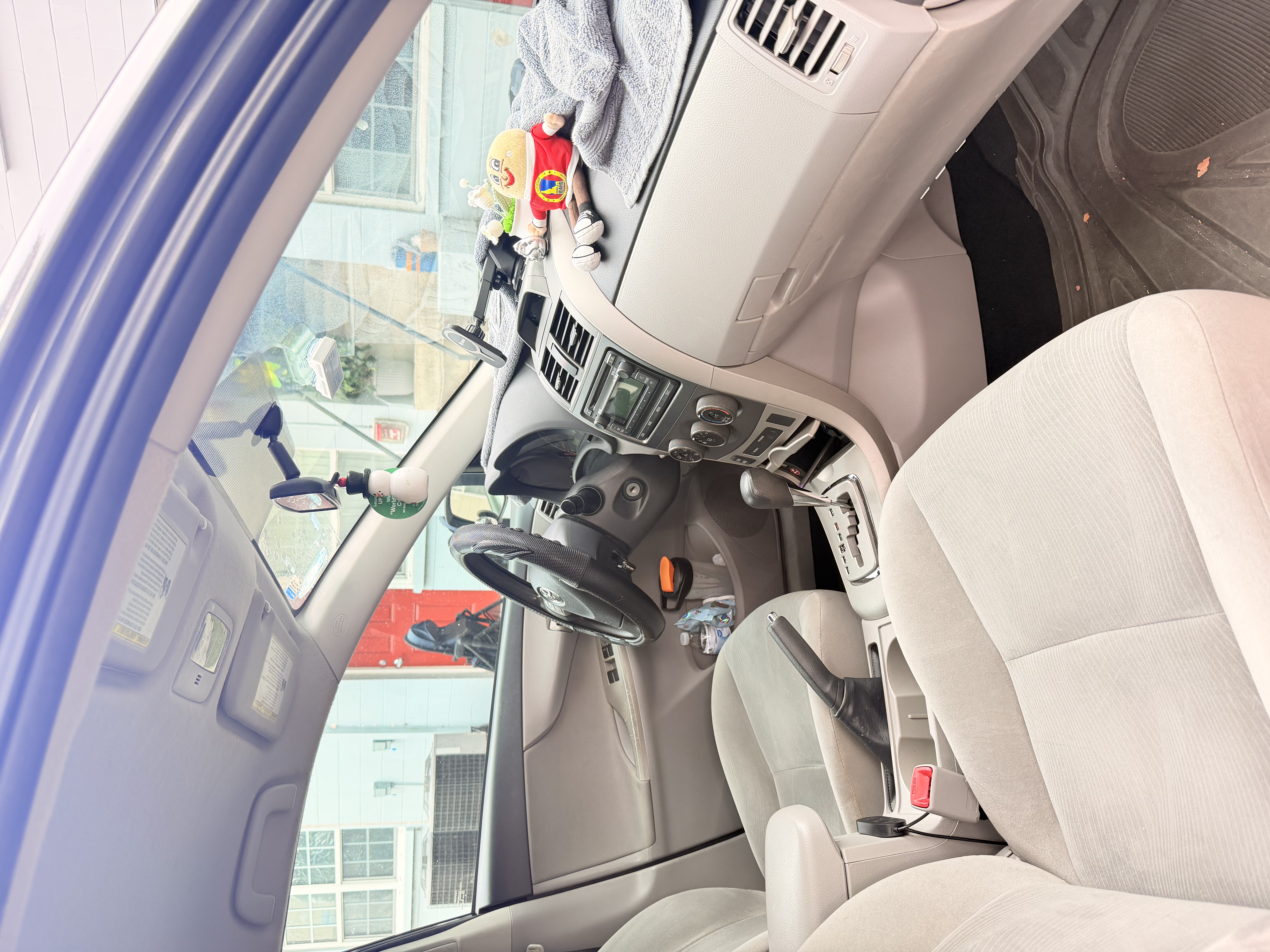 Used 2012 Toyota Corolla LE FWD image 9