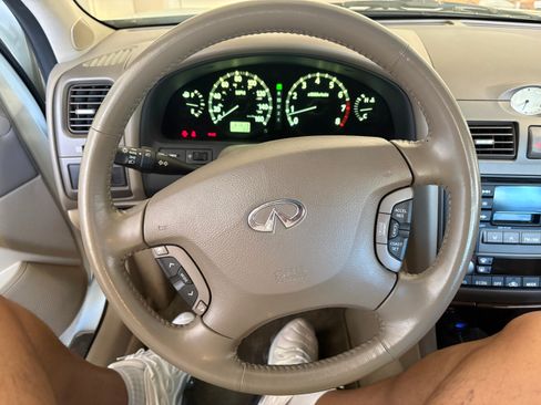 Used 2001 INFINITI I30 FWD image 12